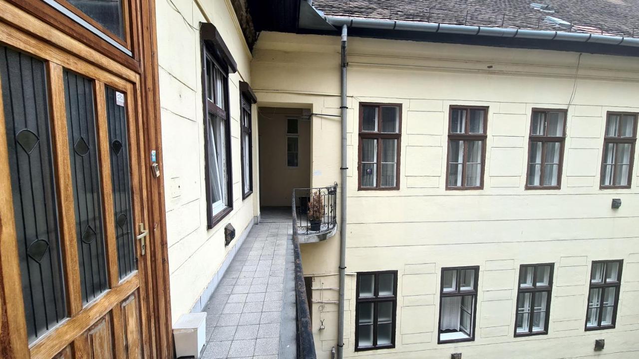Downtown Akacfa Apartman Budapest Kültér fotó